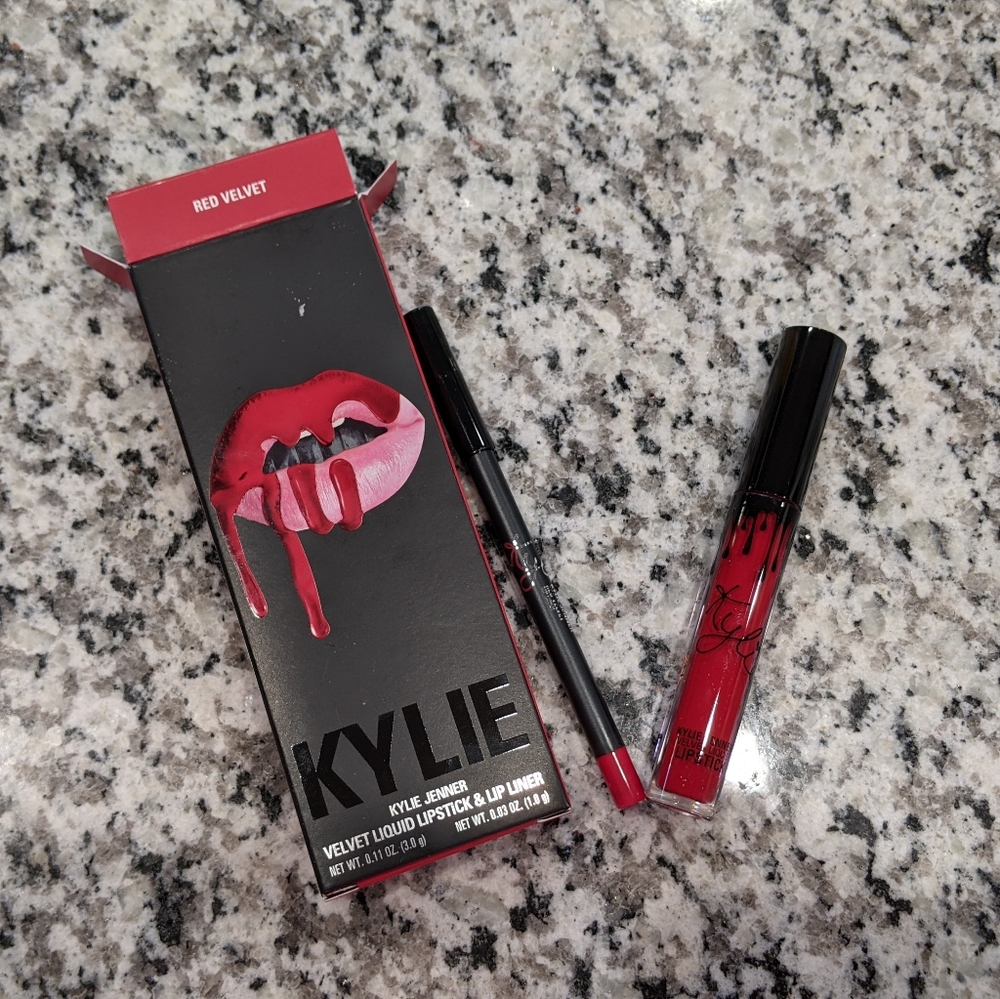 Kylie Red Velvet Lip Kit